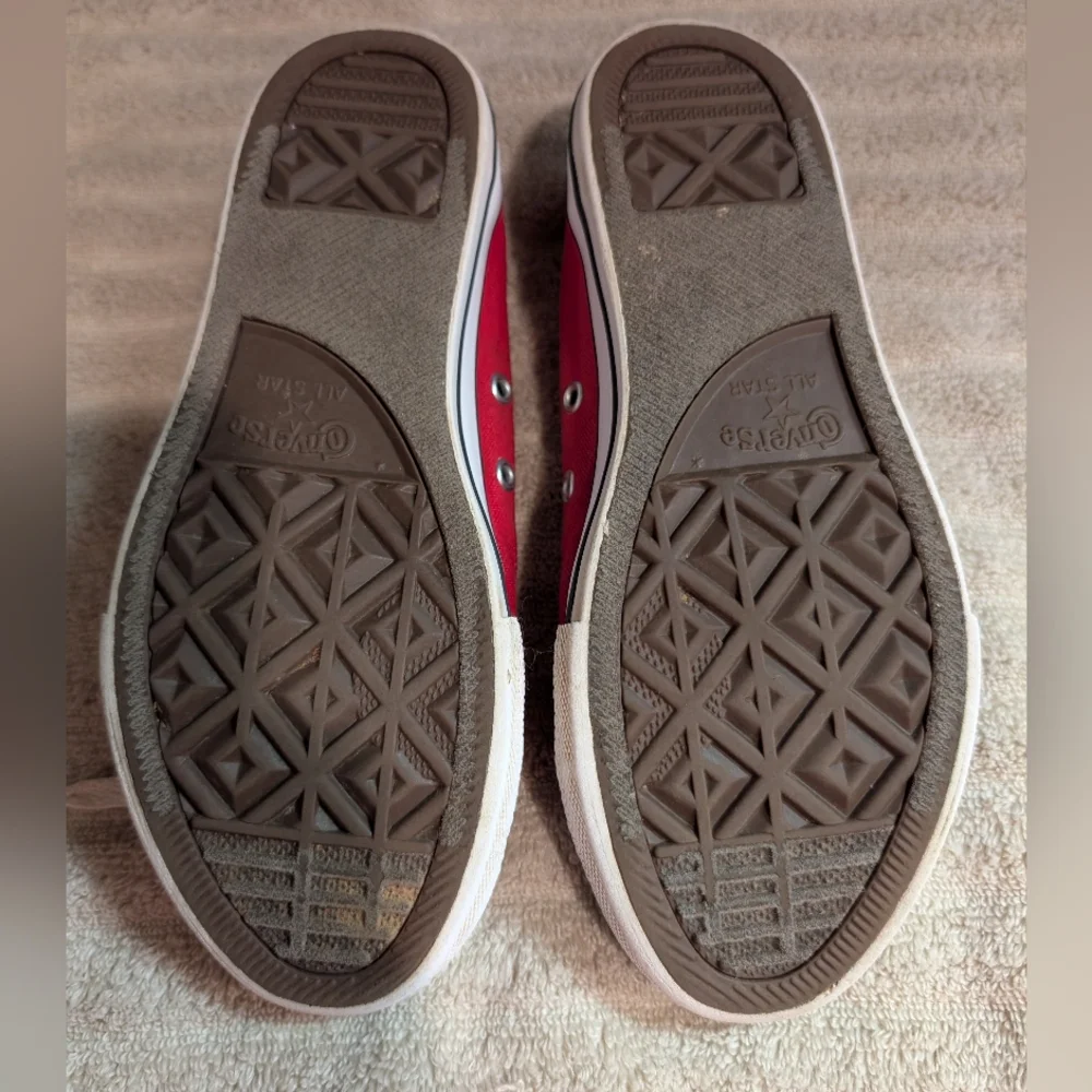 Converse All Star Kids Red Canvas Sneakers Youth Size 3.
